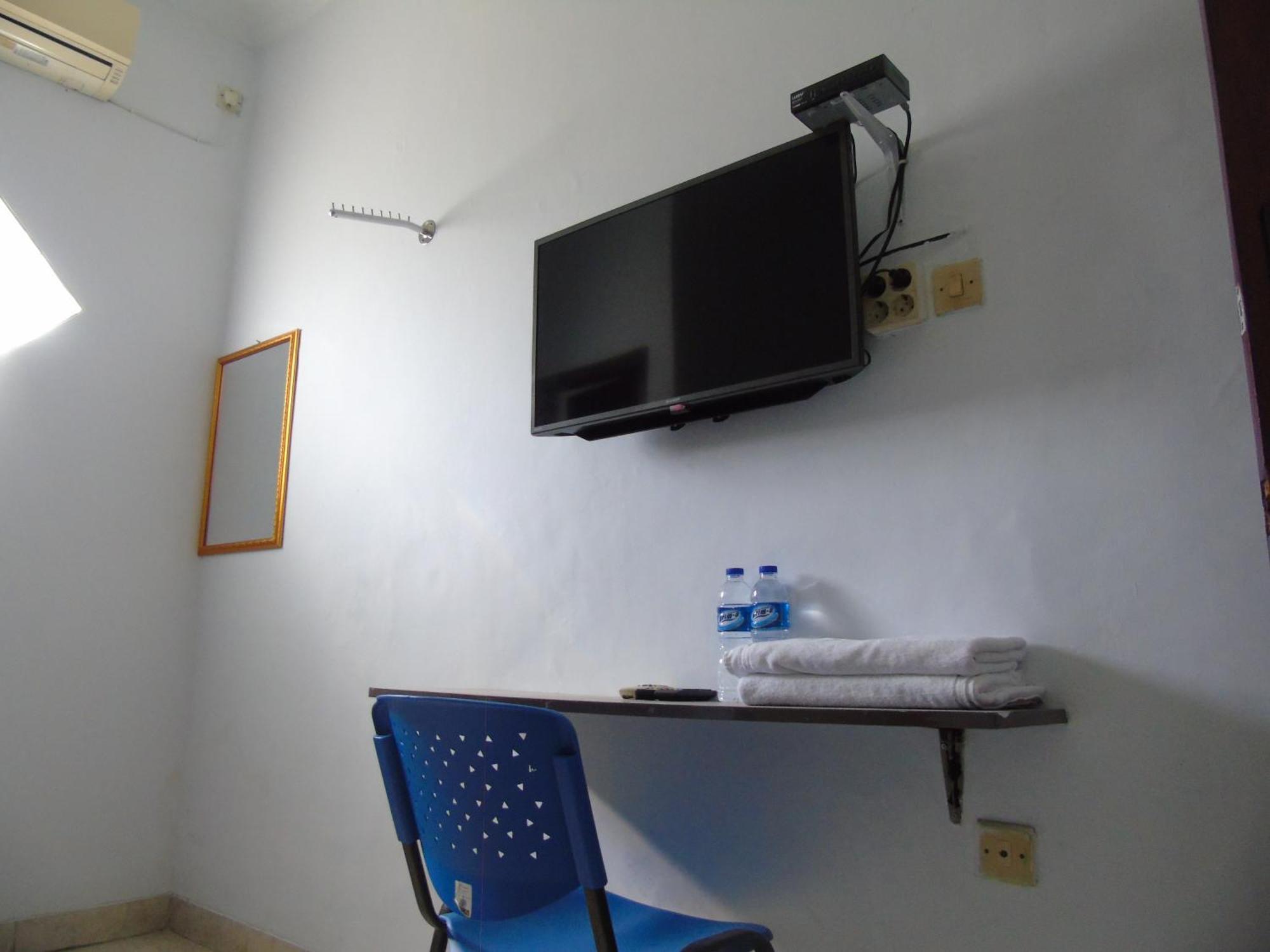 Hotel Permata Zamrud Cirebon Room photo